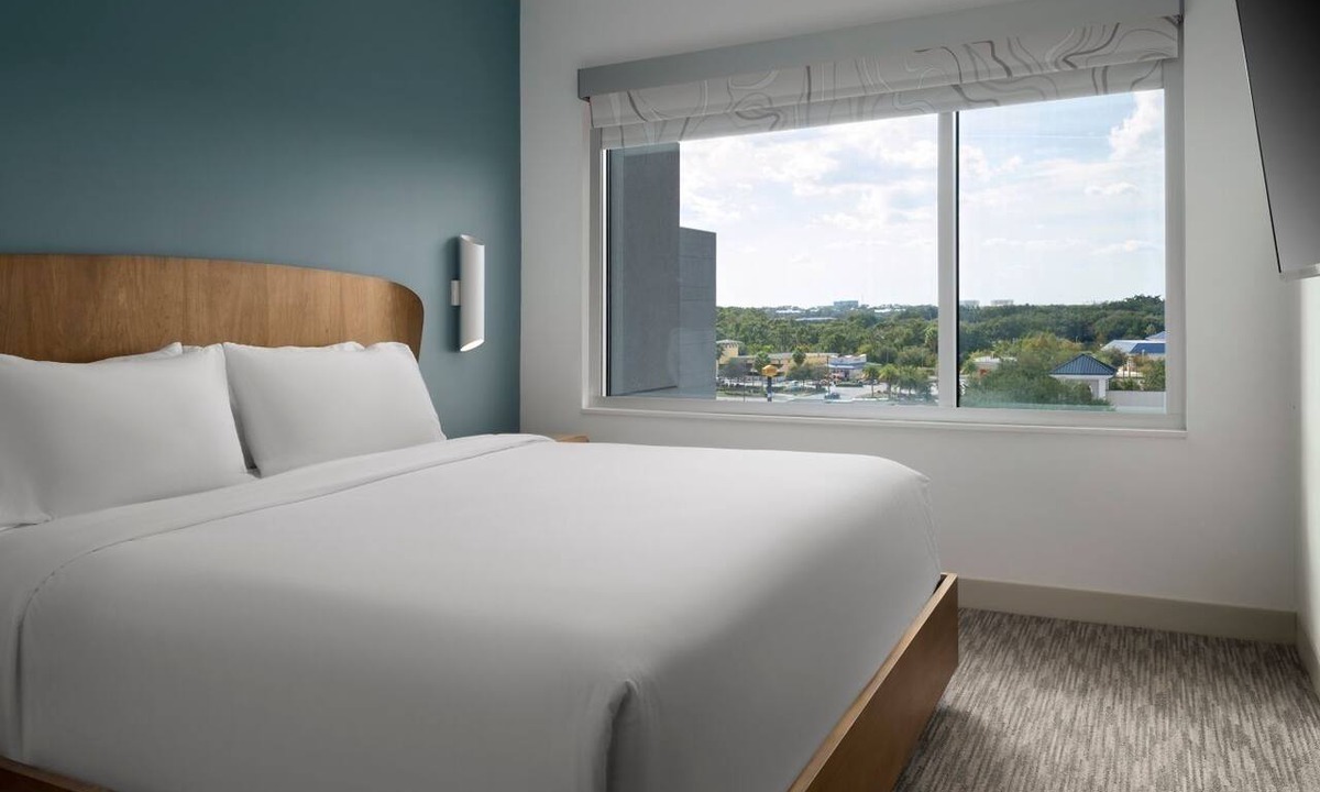 Williamsburg Hotel | 1 King | Element Orlando International Drive | Near SeaWorld & EPIC Universe