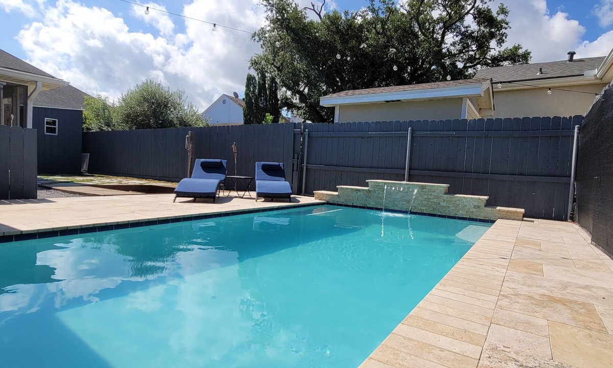 West End House | 10 minutes from downtown w/pool and firepit