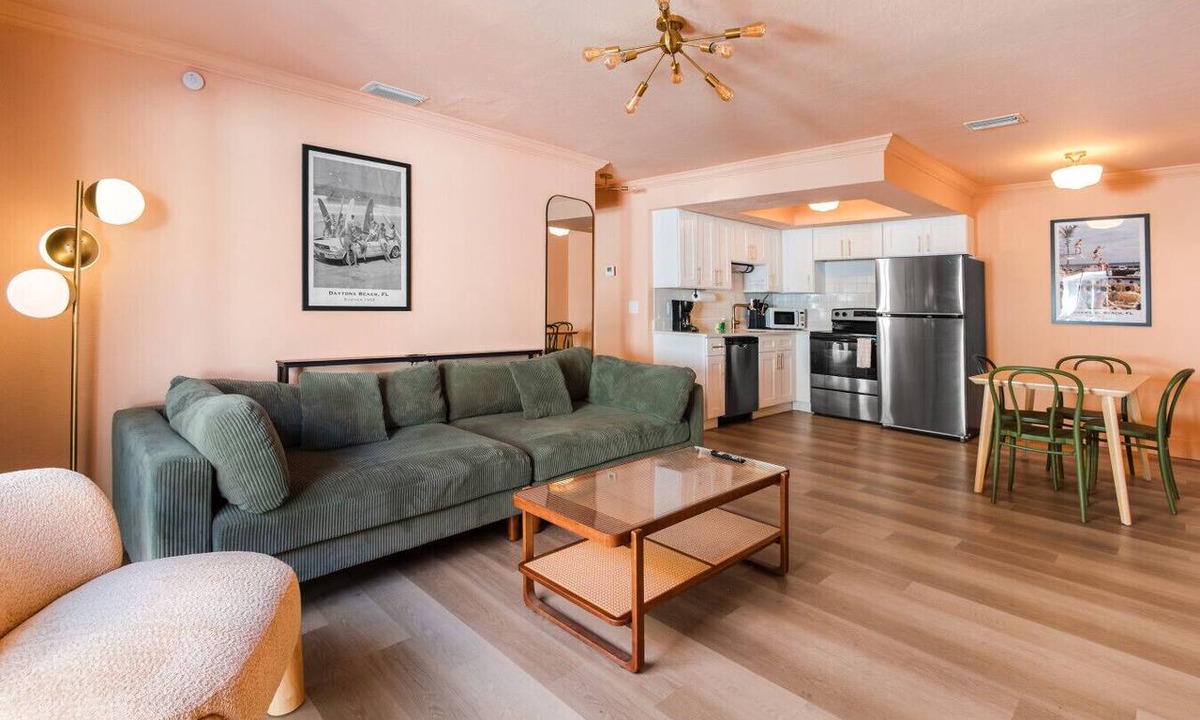 Bay Esplanade Apartment | 138 · ☀Pool✔ Kitchen✔ Beach✔ Self Checkin✔ Free Parking✔
