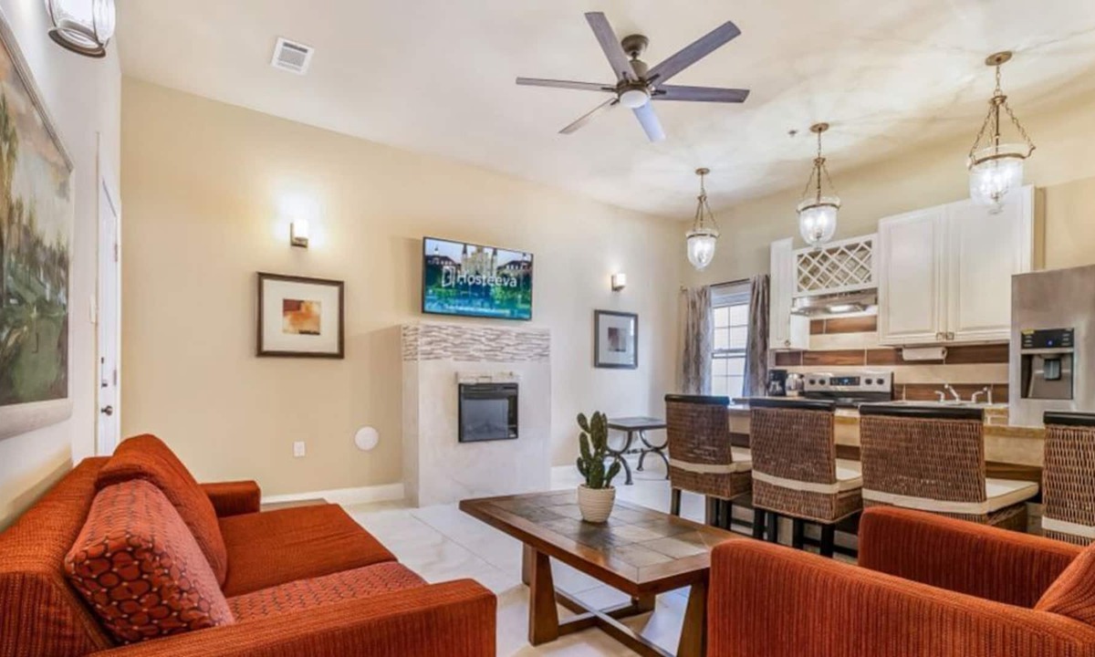 Faubourg Lafayette Condo | 15% OFF Monthly |10% OFF Weekly-2BR Cozy Condo Steps from ST Charles