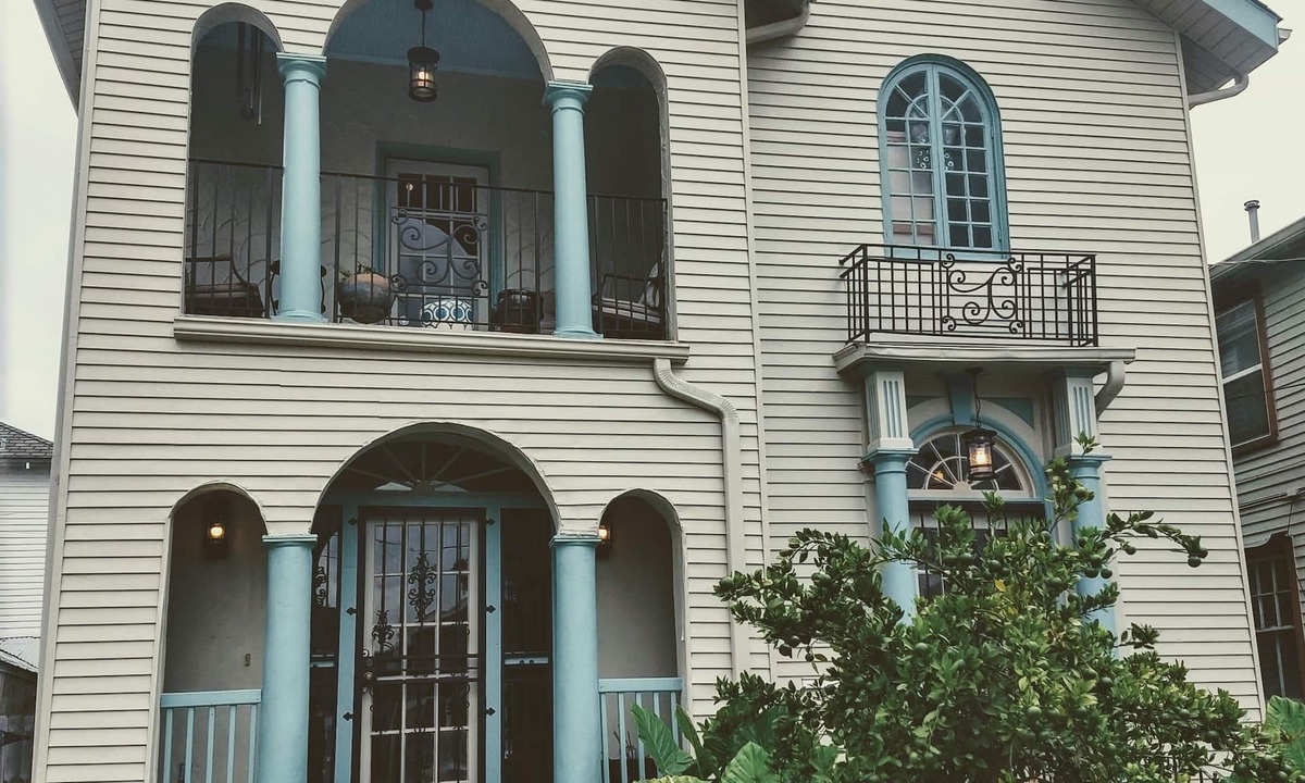 Broadmoor House | 1800 sf Townhome - Minutes to Everything in Town