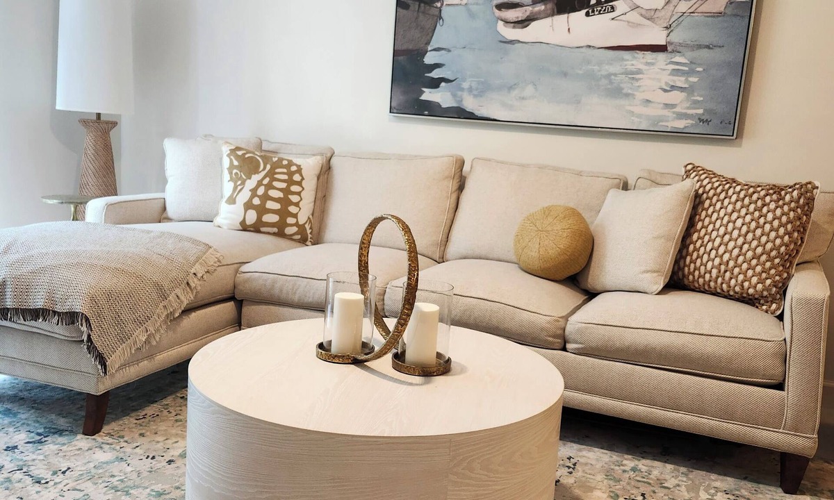 Grandview Heights Condo | 2 bedroom Condo steps from Rosemary Square's Shopping/Restaurants