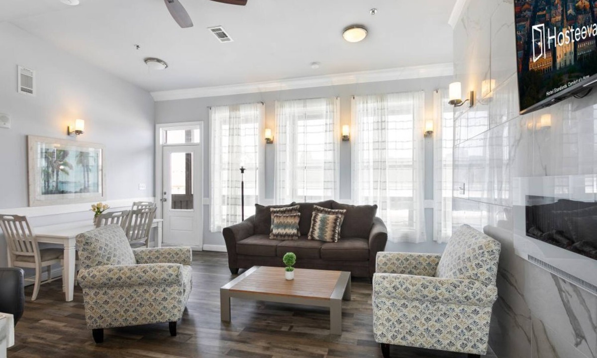 Faubourg Lafayette Condo | 20% OFF Monthly | 10% OFF Weekly-5BR Private Penthouse in the Heart of New Orleans