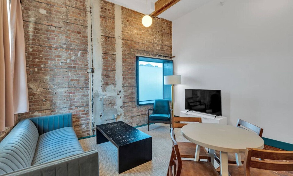 French Quarter Bed & Breakfast | 3 Bedroom Apartment, French Quarter, Near Superdome, Canal St, Central