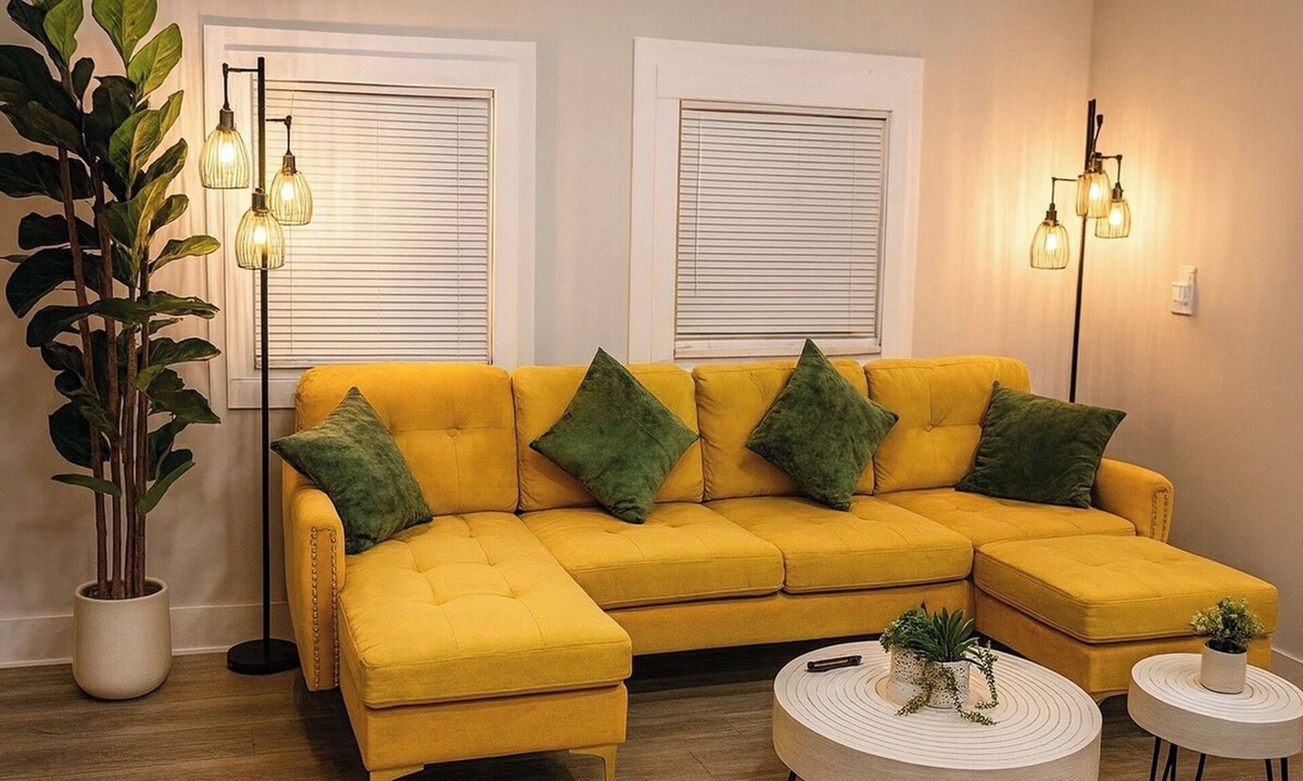 Seymour House | 3 bedroom cozy new house near New Haven