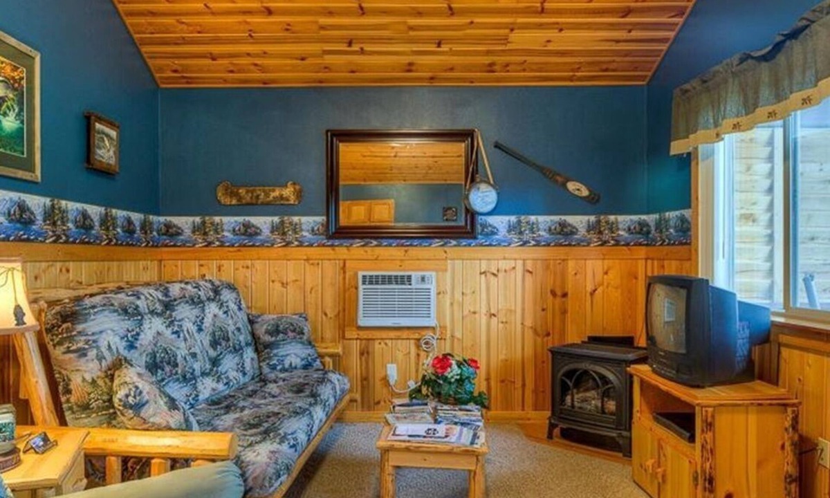 Coram Cabin | #4 - FISHERMAN CABIN – BEAUTIFUL PRIVATE SETTING, 6 MILES TO GLACIER PARK