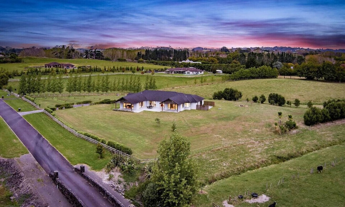 Dairy Flat House | 5-Acre Farm Paradise Escape nr Albany & Silverdale