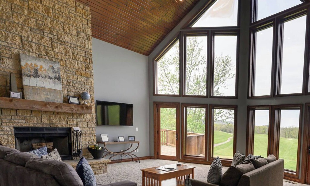The Galena Territory House | 5 bedroom 3 level home that is great for groups of all kinds friends and family