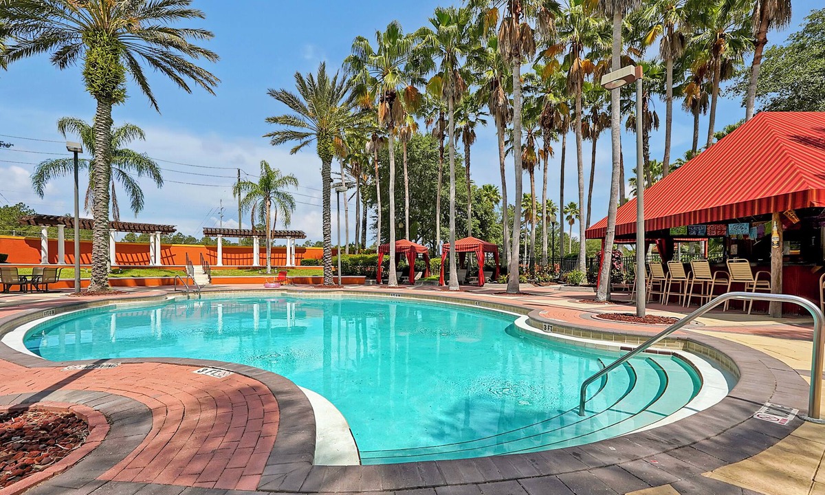 Solana Villa | 5BR Private Pool Home Near Disney | FREE Pool Heat | Gated Resort