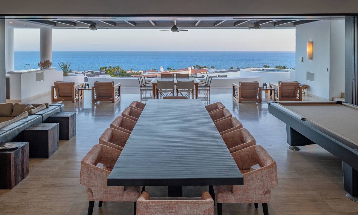 Buzzards Villa | 6-Bd Villa, Beach Club & Golf — Chef, Butler & Yacht Charter Included