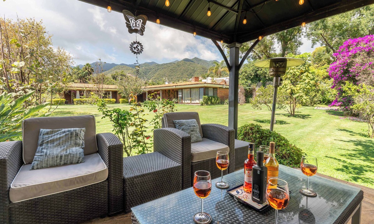 Ajijic Villa | ANANA Casa SK | Lakeside Villa with Garden, Games & Lake Views