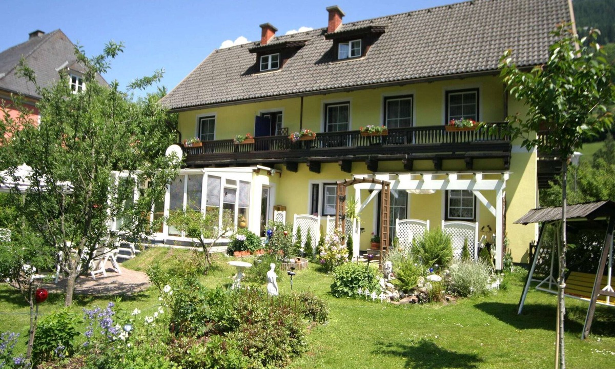 Feld am See Apartment | Apartment in Feld am See by Brennsee Lake