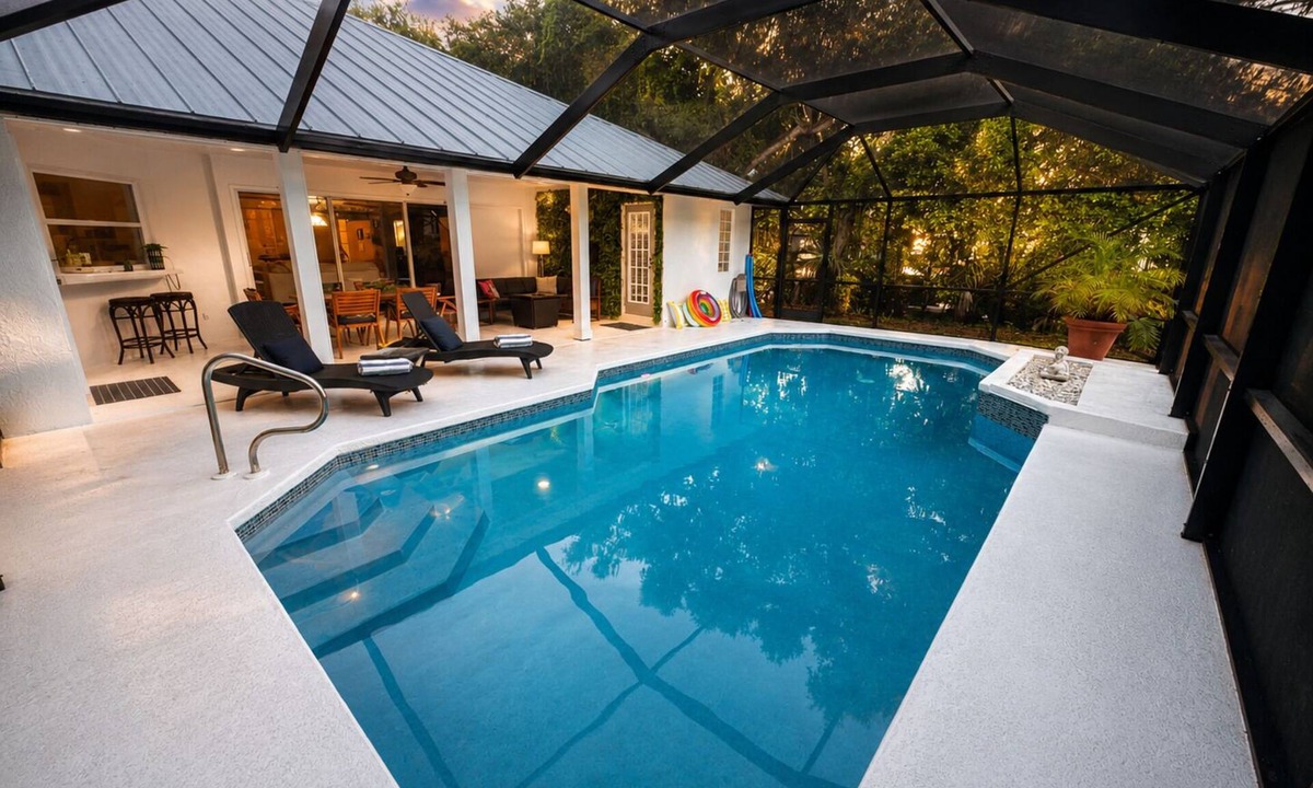 Indian River Shores House | Beachcomber Bungalow: Slow Down, East of A1A, Heated Pool, Hot Tub & Beach Gear