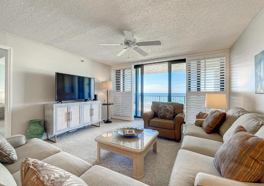 Bethune Beach Apartment | Beachfront Chadham-by-the-Sea 318 Pool Car Free Beach