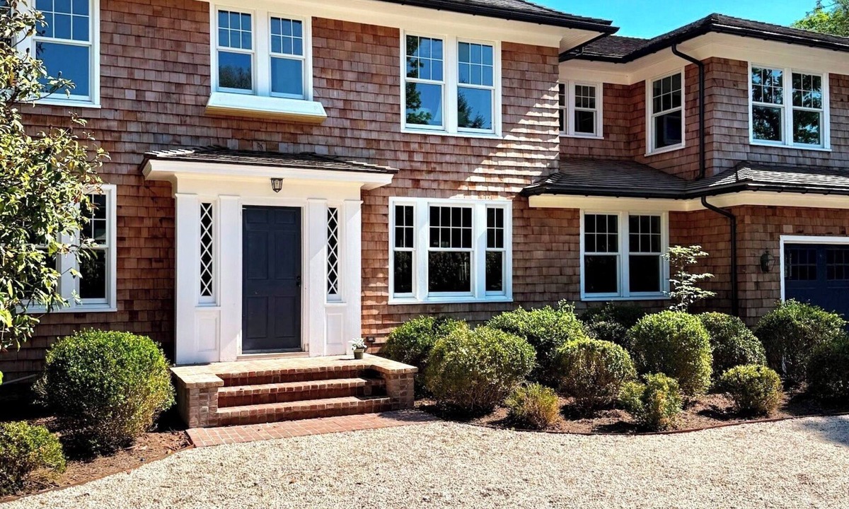 Bridgehampton House | Bridgehampton Village Historical with Beautiful Yard/Heated Pool, Walk to Town!