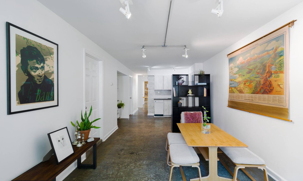 Bushwick House | Bright & Spacious Garden Apartment with workspace in Vibrant Bushwick + Parking!