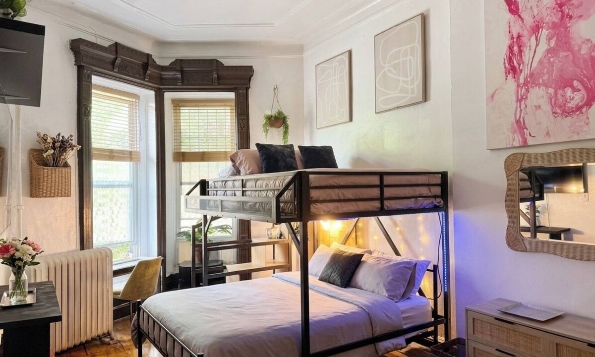 Bedford-Stuyvesant Apartment | Brooklyn Eco-Luxury Tech Loft - Sleeps 4 + 20Min to Manhattan-1st FL-AC-FASTWIFI