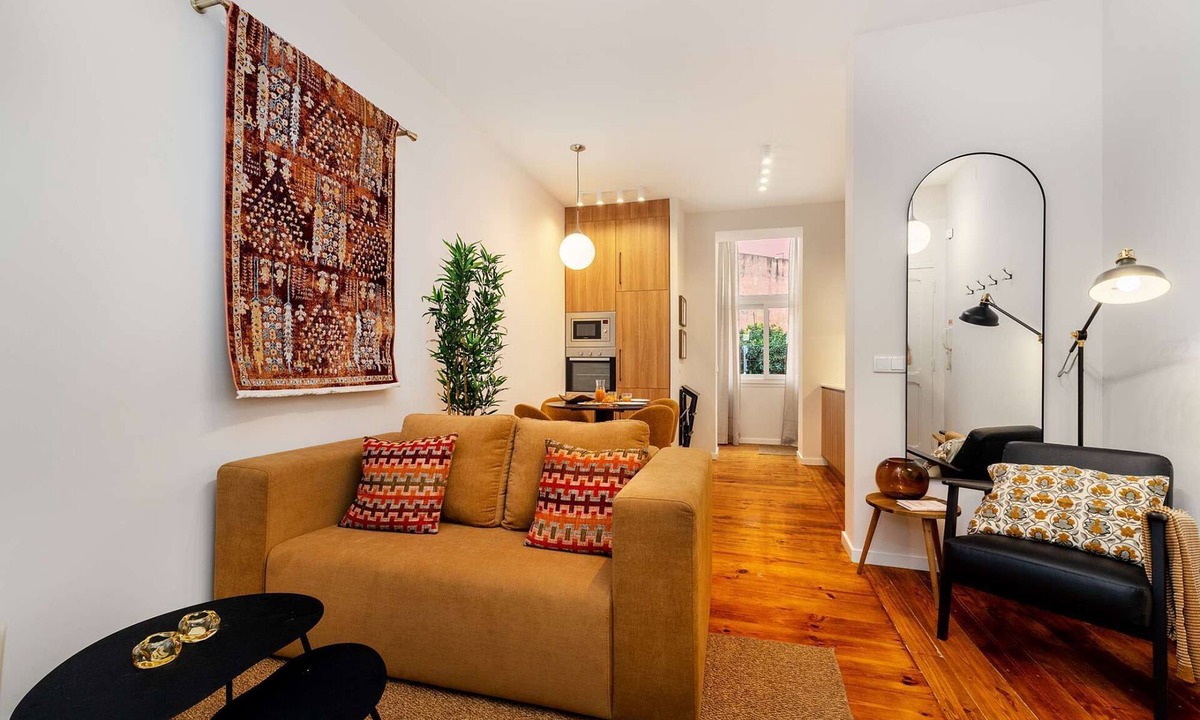 Penha de Franca Apartment | Central Lisbon Flat – Near Penha de França Views