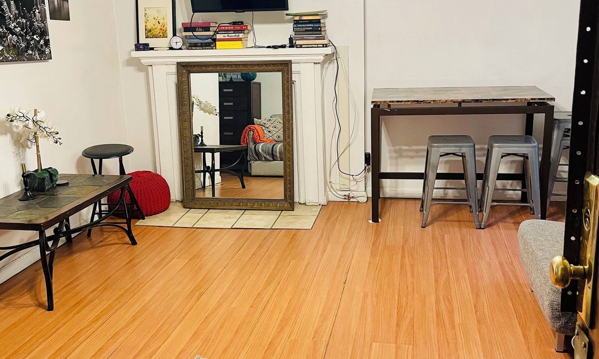 Koreatown Apartment | Charming 2-bedroom apartment in delightful New York with WiFi, AC