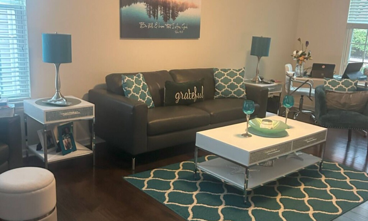 Huntersville House | Charming 2BD/2.5BA Retreat in the Heart of Huntersville – Walk to Downtown!
