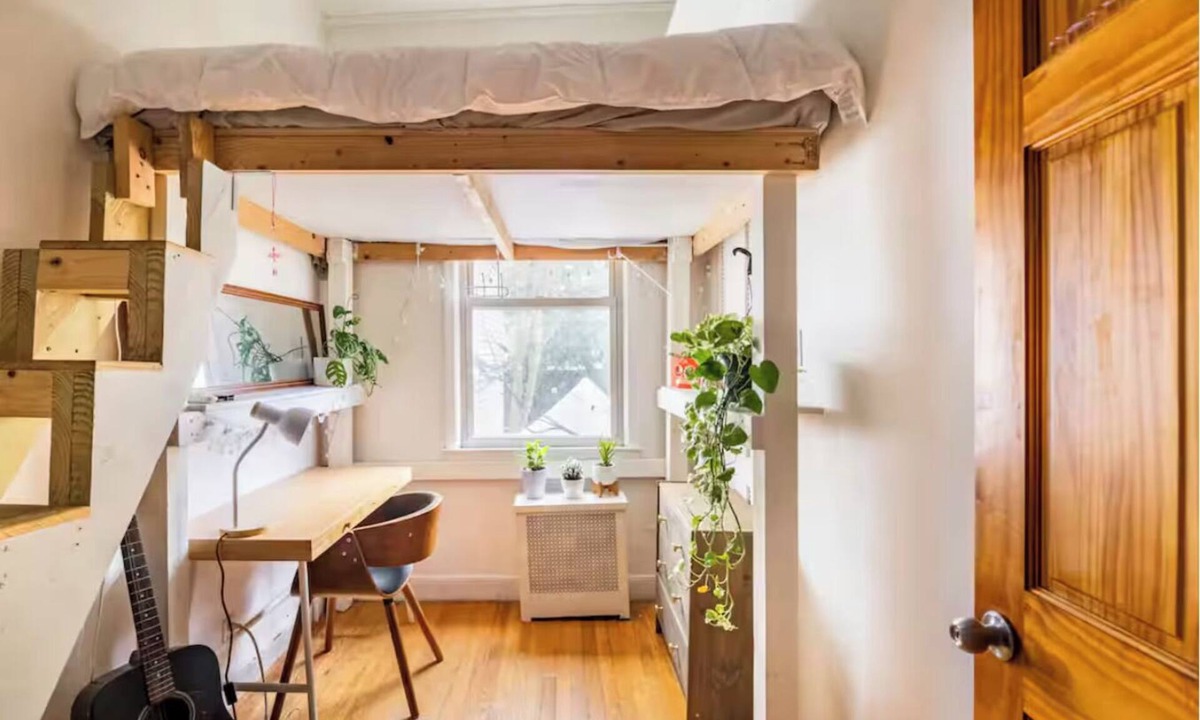 Williamsburg House | Charming bedroom with lofted bed in Vibrant Williamsburg, Brooklyn with roomates