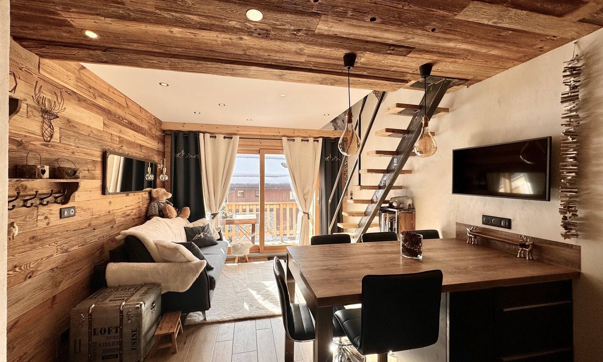 Meribel Apartment | Charming duplex-Méribel Centre. 3* T3 (4/6pers) Ideal for families 300m from the slopes