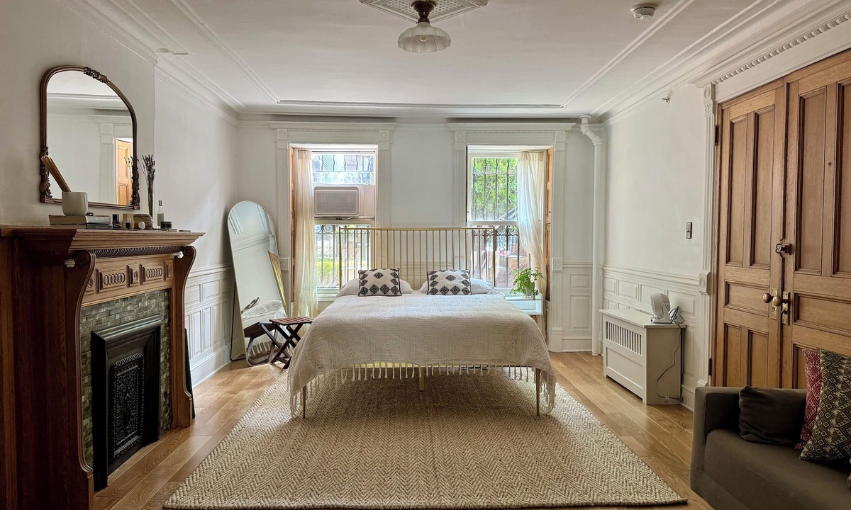 Bedford-Stuyvesant House | Charming Garden Apartment in Historic Brooklyn Townhouse