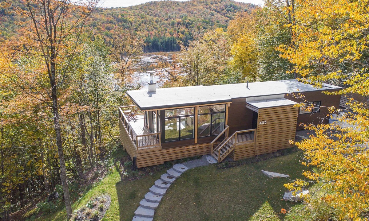 Sainte-Adele Ski Chalet | Chic Chalet Heritage