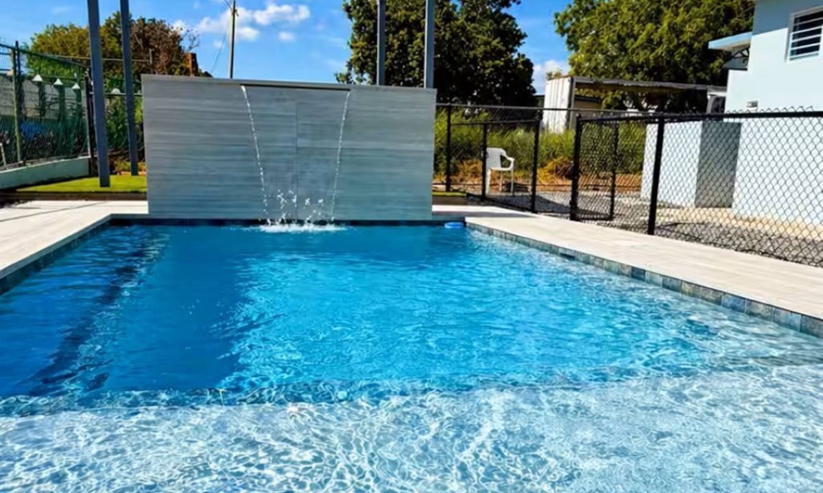 El Combate House | Combate Beach Retreat for Large Groups 16+ with Pool + Generator at Entre Mareas