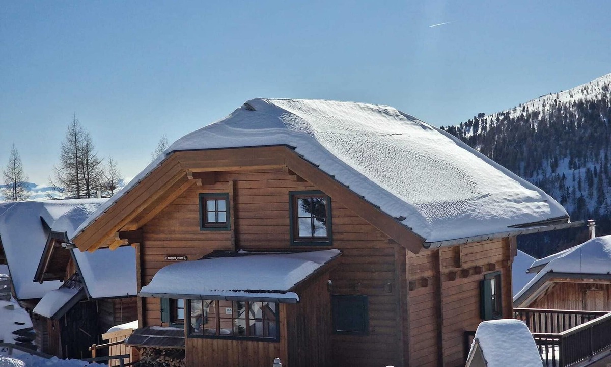 Falkert Ski Chalet | Cozy alpine hut at 1900m on the Heidi-Alm and in winter on the slopes
