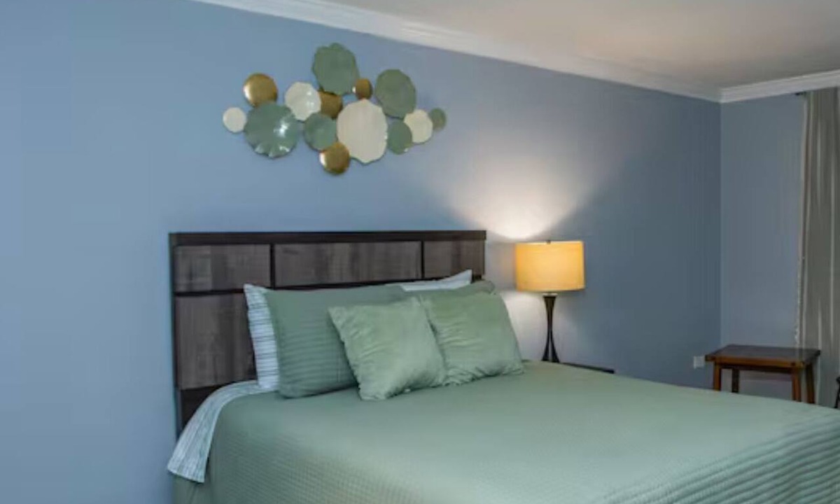 Sheffield Park Apartment | Cozy Mins To "Atrium & Novant" Uptown Char Airport