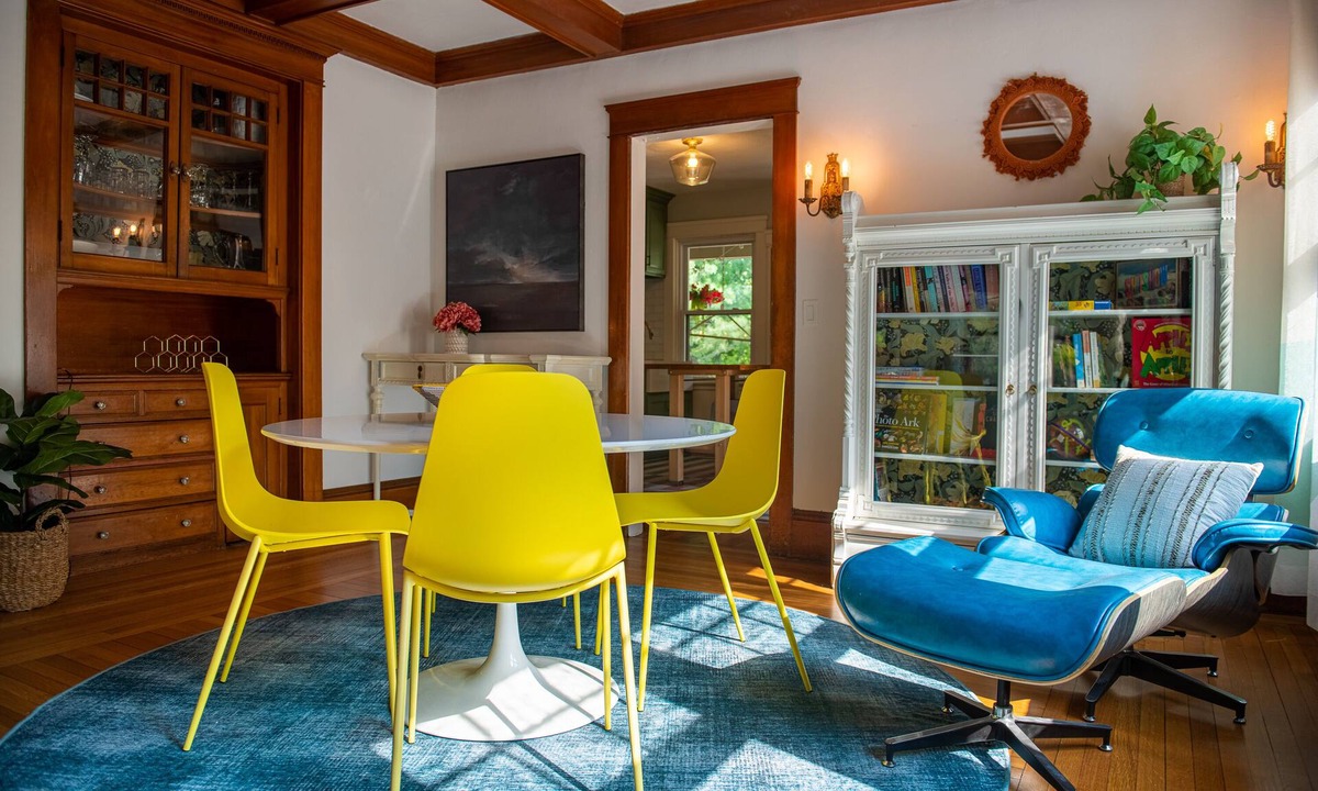 Washington Park Apartment | Cozy & Spacious home next to Gorgeous City Park - Outdoor Dining, Hot Tub & Gym!