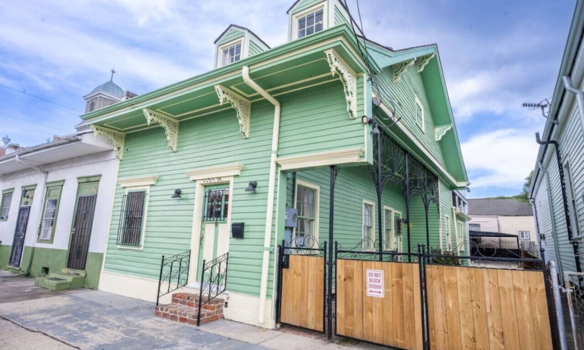 Saint Roch House | Daniel`s Marigny Creole Cottage - Close to Frenchmen Street - Historic Getaways