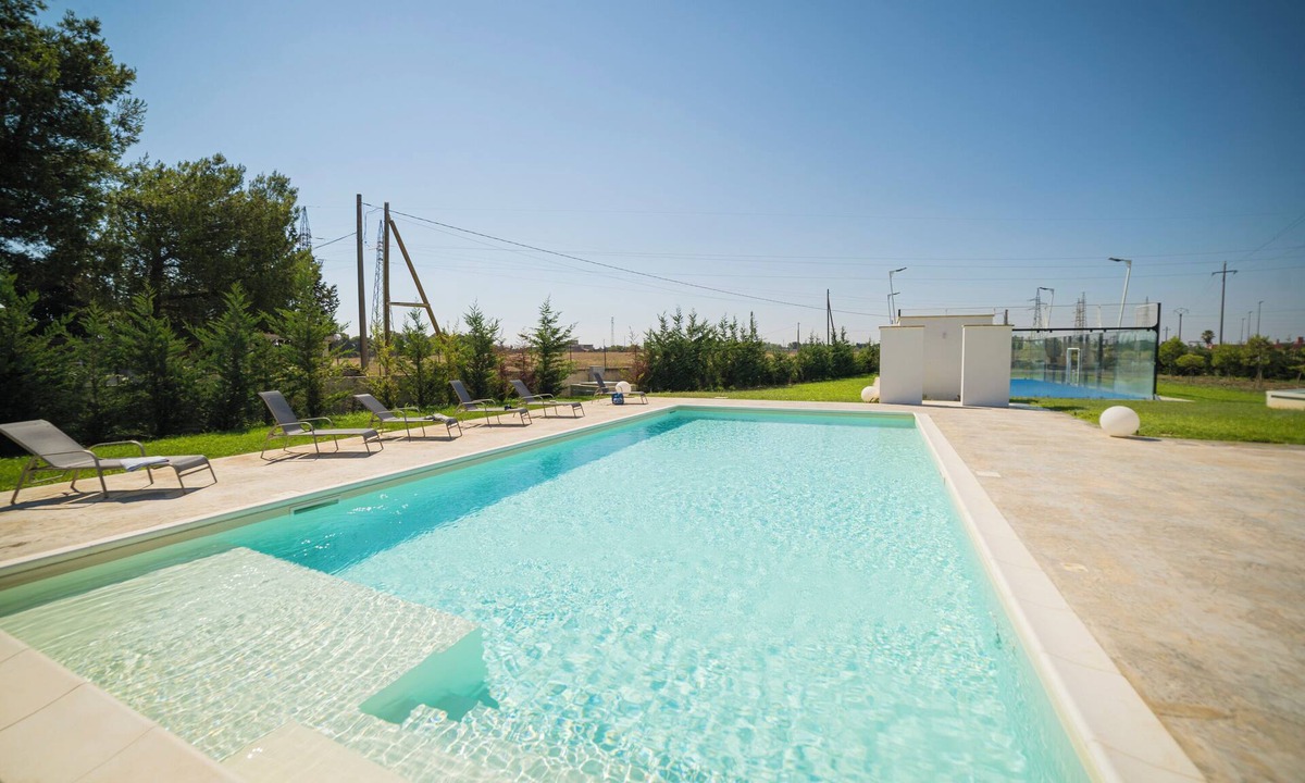 Galatina Apartment | Dimora Cristal With Pool And Padel, Galatina, Italy
