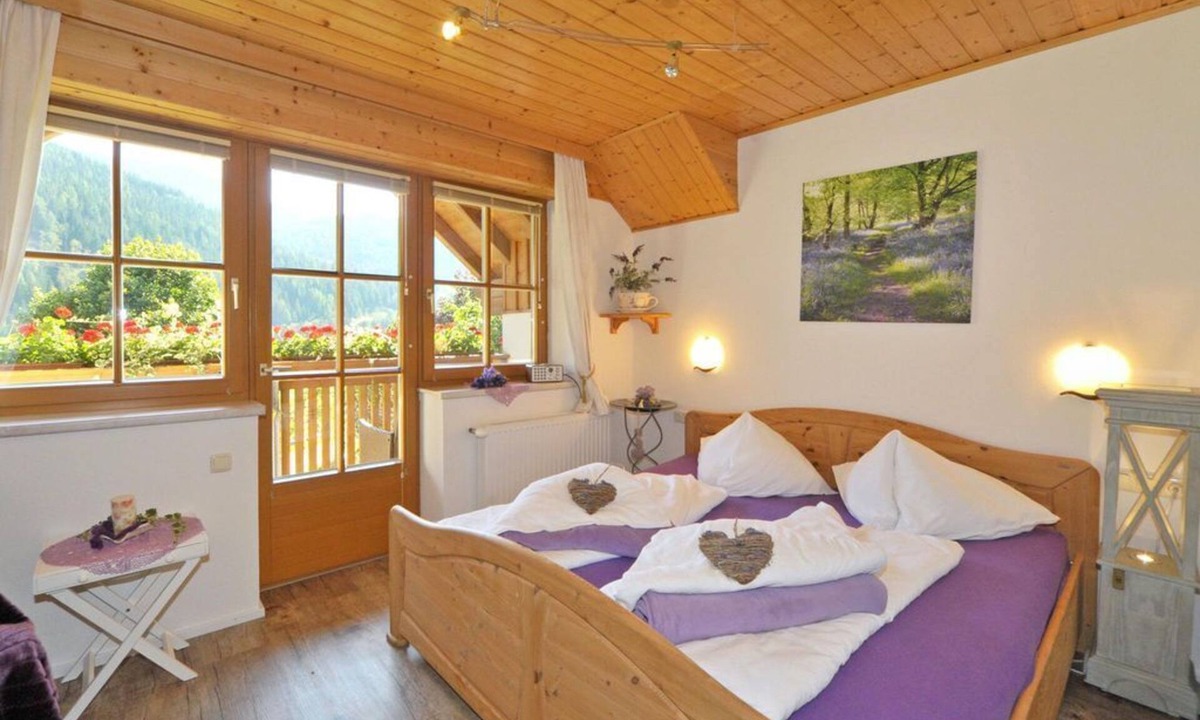 Bad Kleinkirchheim Apartment | Double room - Haus Lindenkreuz