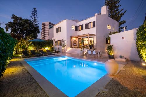 Montechoro Villa | Exclusive Oasis - Quiet Luxury Villa near Albufeira Strip and Oura Beach