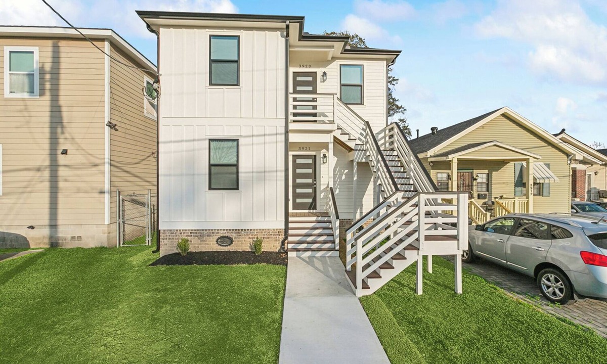 Gentilly Terrace House | Fabulous 2-bed 2 bath house with AC, Washer/Dryer, New Appliances & King Bed