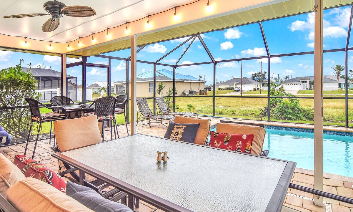 Trafalgar House | Fall Winter specials- heated pool, close to many stores and restaurants