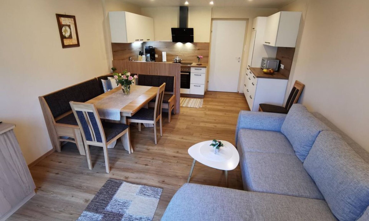 Gnesau Sonnleiten Apartment | Ferienwohnung Kaiserburg - Pension & Ferienwohnung Sonnleiten
