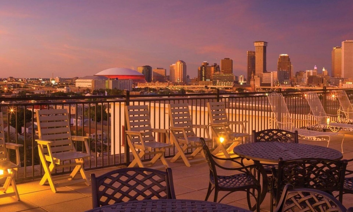 Faubourg Lafayette Resort | Garden District Studio at Wyndham Avenue Plaza – Historic Charm