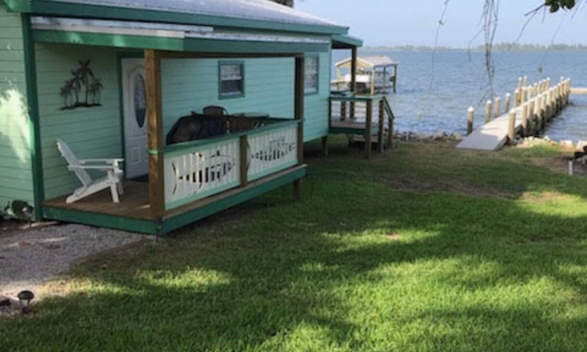 Micco Cottage | Gorgeous Riverfront Fishing Cottage in Sebastian, FL - Summer 2026 Specials