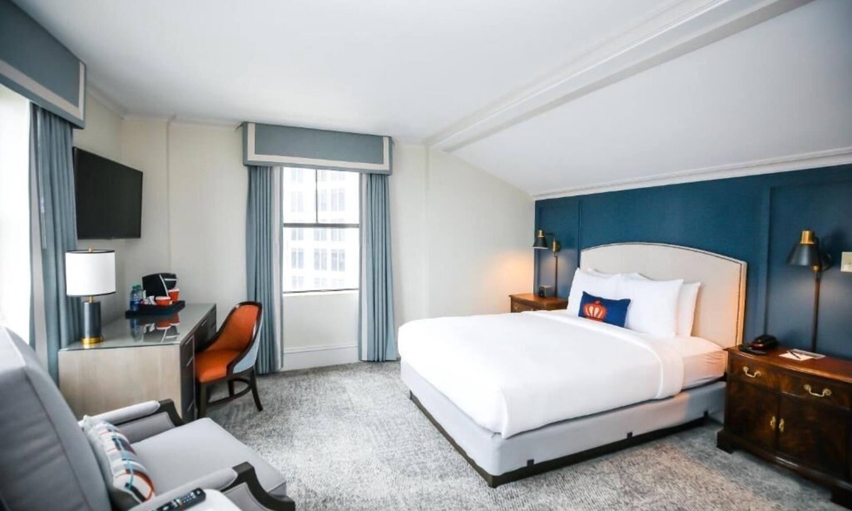 Charlotte Center City Hotel | Heritage-Style Hotel Near Charlotte Convention Center and City Attractions