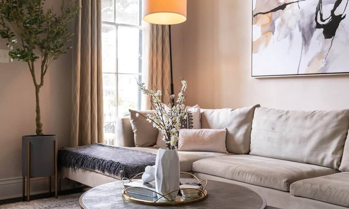 Faubourg Delachaise House | HGTV-home in Garden District, steps to Magazine St., Elegance on Magazine St. as seen on HGTV