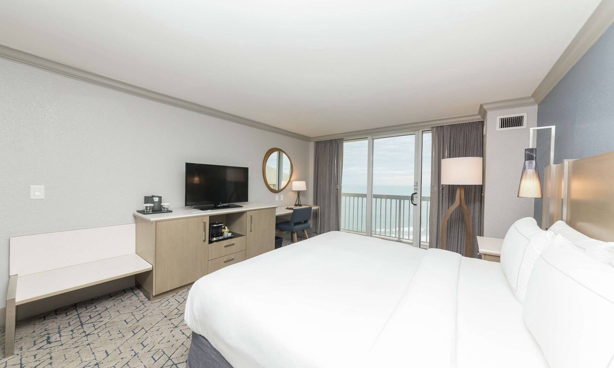 Indialantic Hotel | Hilton Melbourne Beach Oceanfront