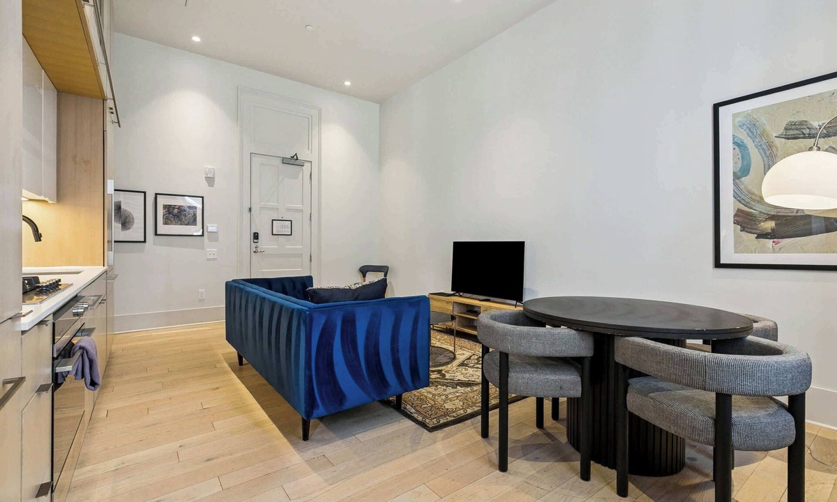 Tulane - Gravier Apartment | Historic 1BR Schoolhouse Apartment | Near CBD + FQ
