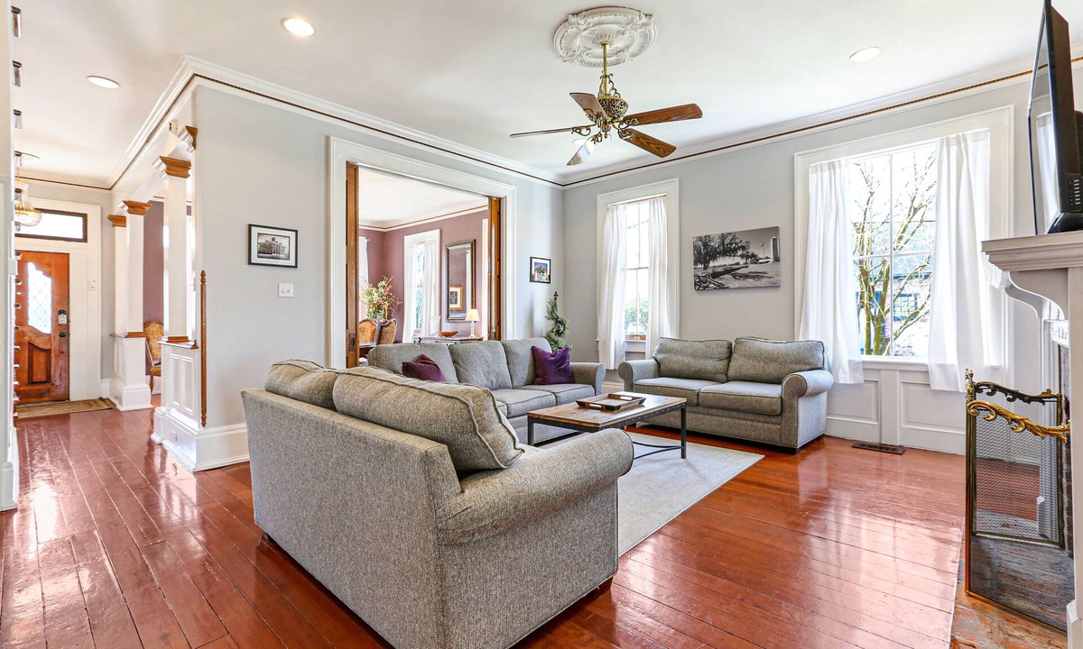 Arabi House | Historic New Orleans Gem - 4 Miles from French Quarter -Sleeps 10