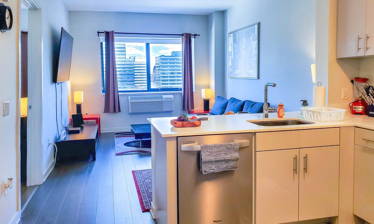 Historic Downtown Apartment | Holiday discount for a posh 1 bedroom apt just few minutes to Manhattan
