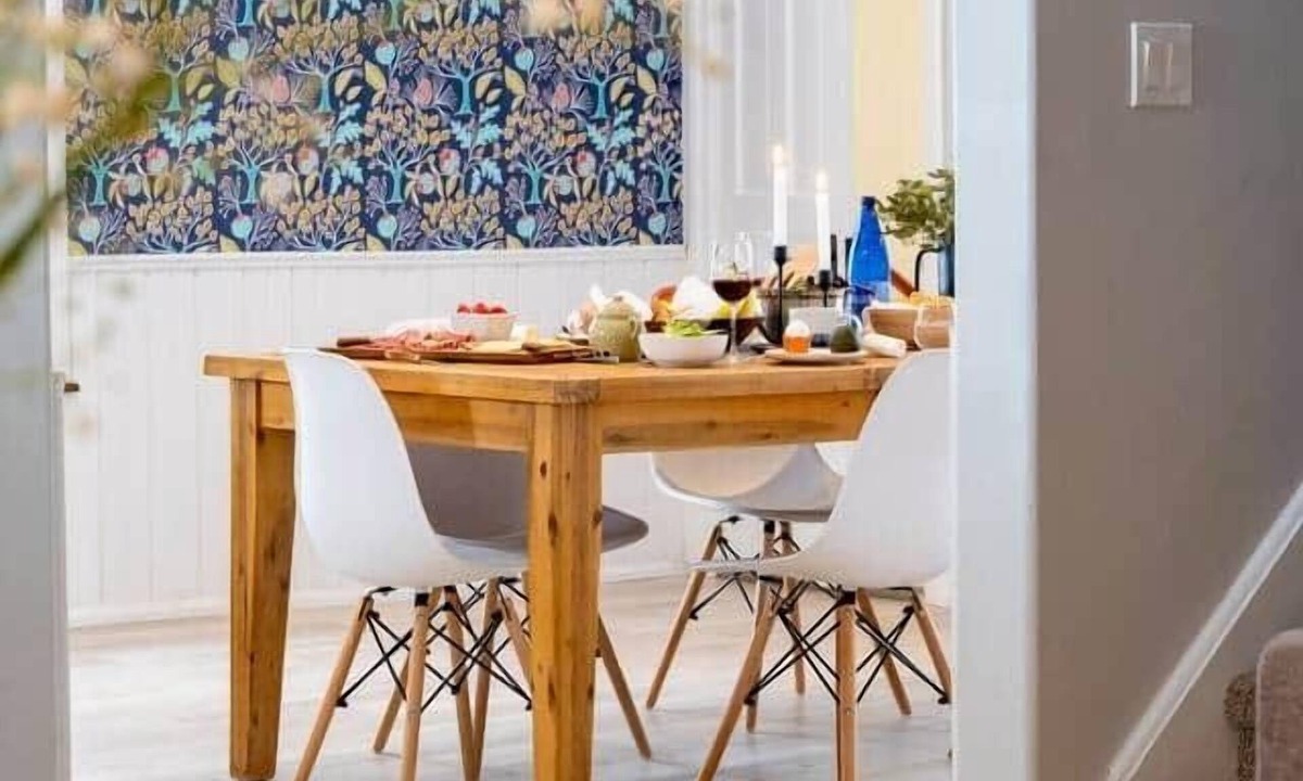 Perth South House | Holiday Getaway - 7mins to Dtwn Theatres, 2KG/1QN, Games, Fire table, Sleeps 8