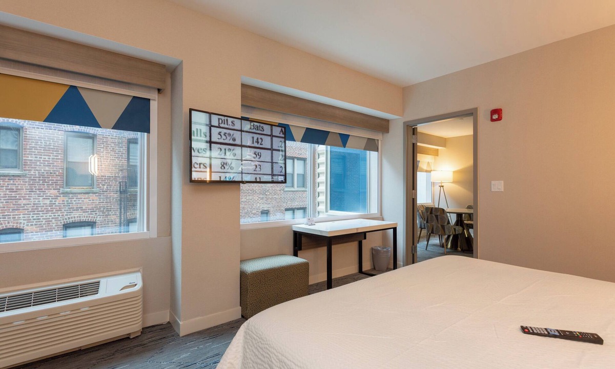 New Rochelle Hotel | Holiday Inn Express New Rochelle by IHG