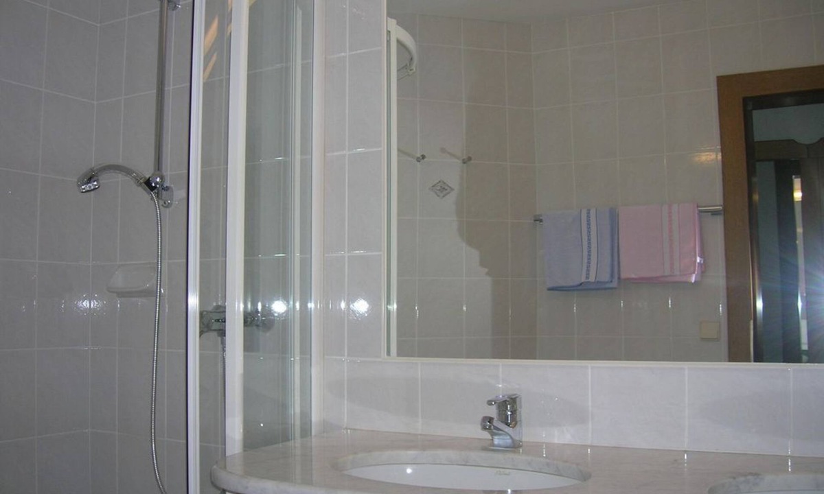 Bad Kleinkirchheim Bed & Breakfast | Junior suite with extra sitting area and balcony - Pension Gertraud